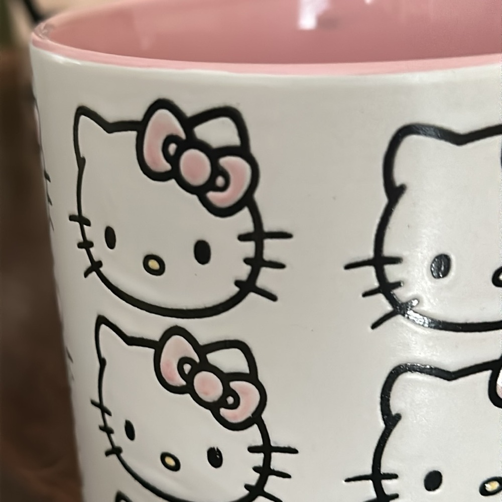 Hello Kitty! Ceramic Planter Pink and White NWT - Picture 4 of 4